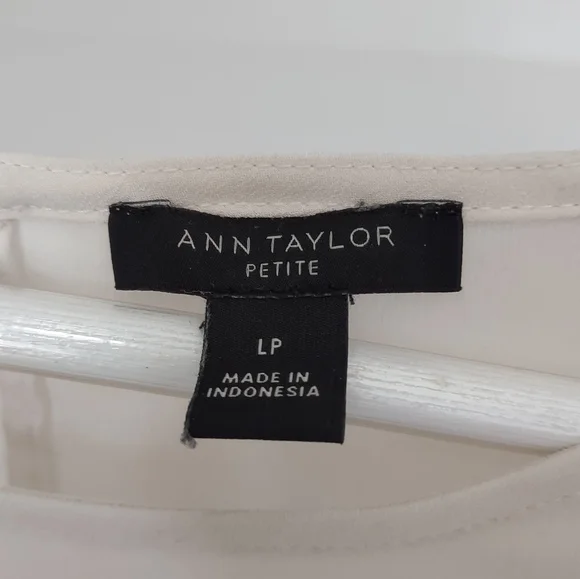 ANN TAYLOR Blouse Ivory Large Petite LP - Picture 3 of 7